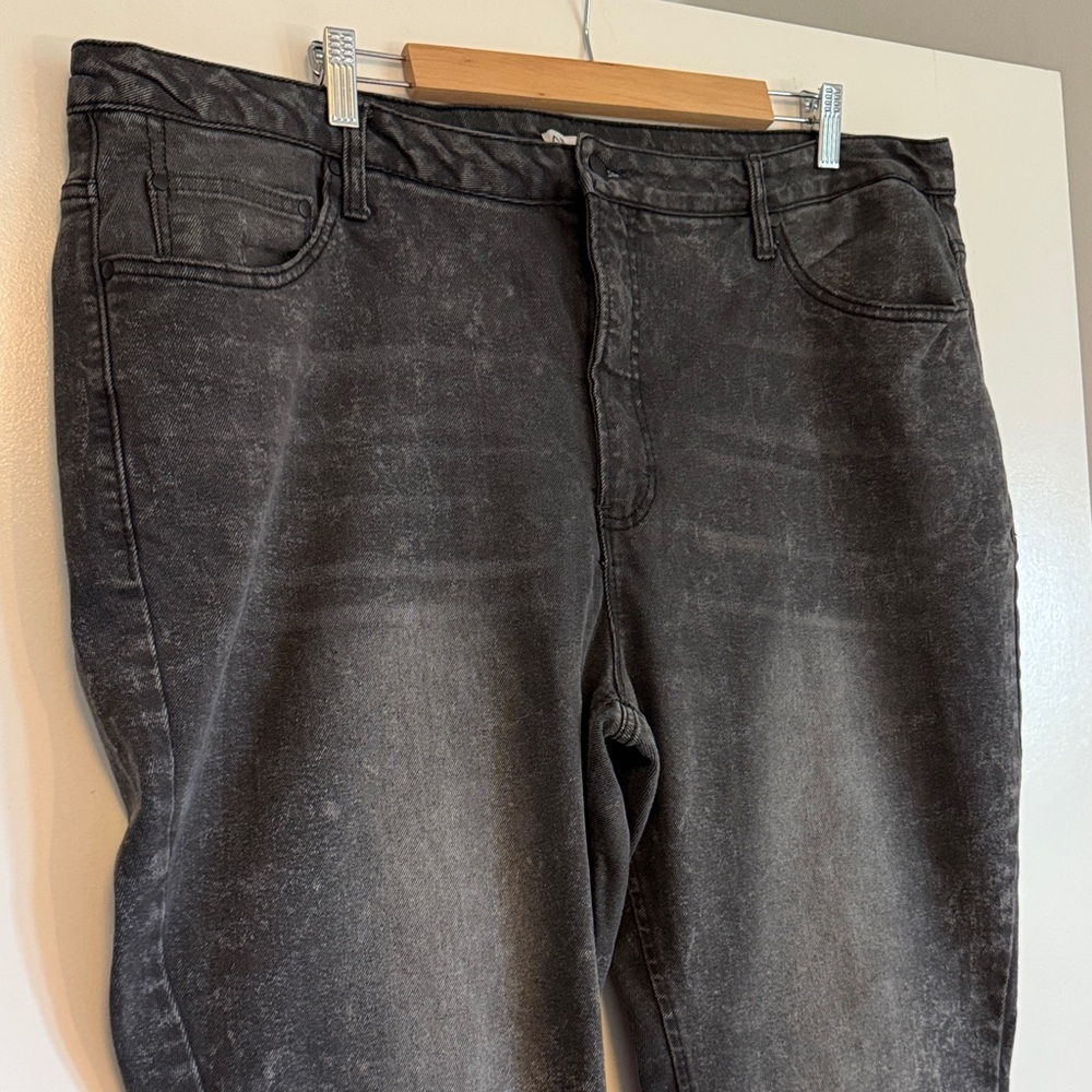 Distressed Black Jeans - Picture 3 of 7